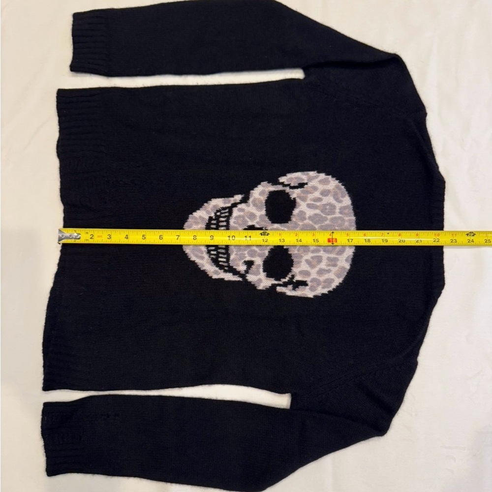 Skull Cashmere Black Sweater with Skull Tan Camouflage Design On Back - Picture 5 of 16